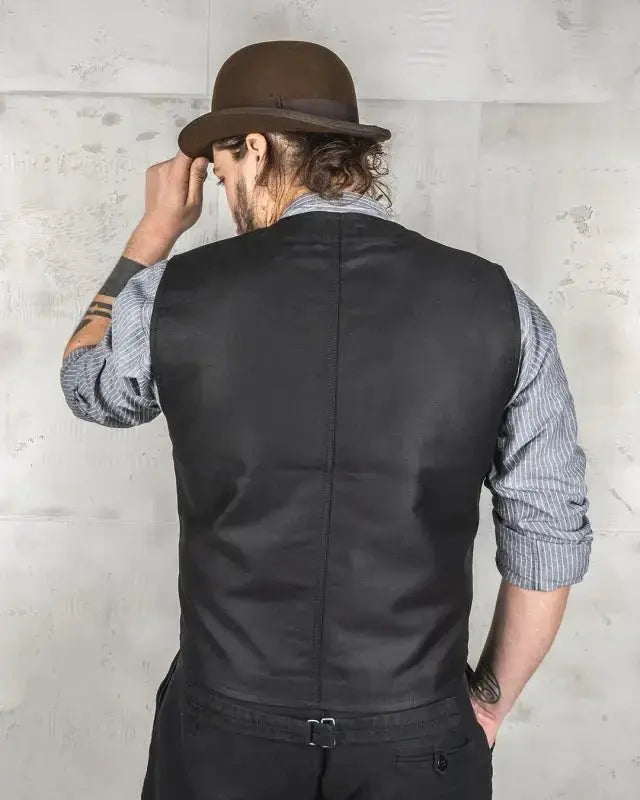 1937 Roamer Vest – Elephant Skin Black