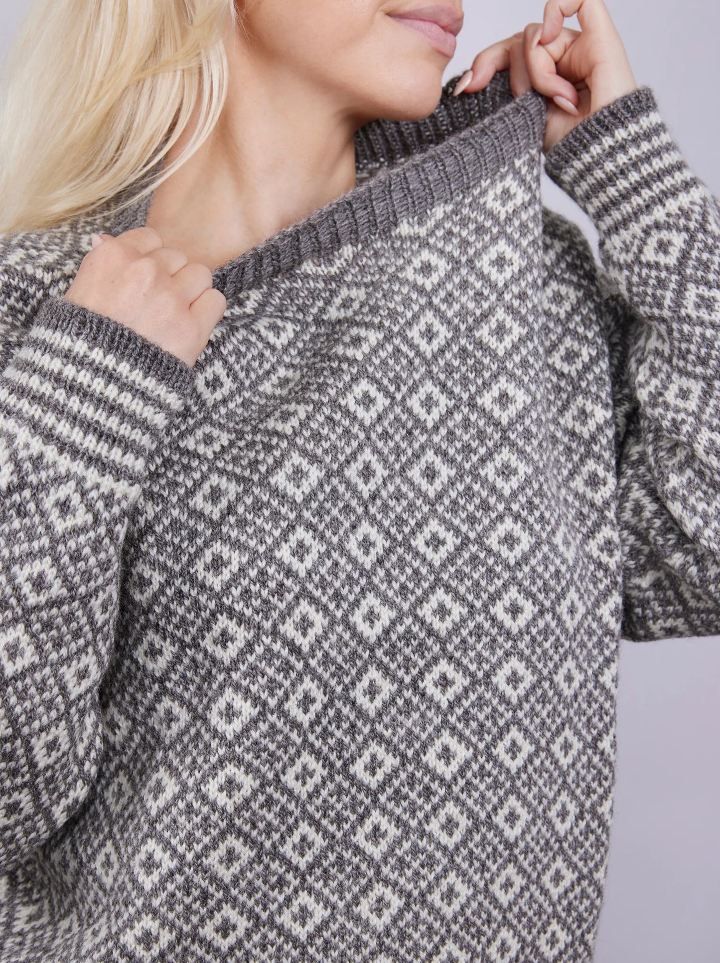 Olve wool sweater – 100% natural Norwegian wool – Grey/Natural white – Tingvoll Ull