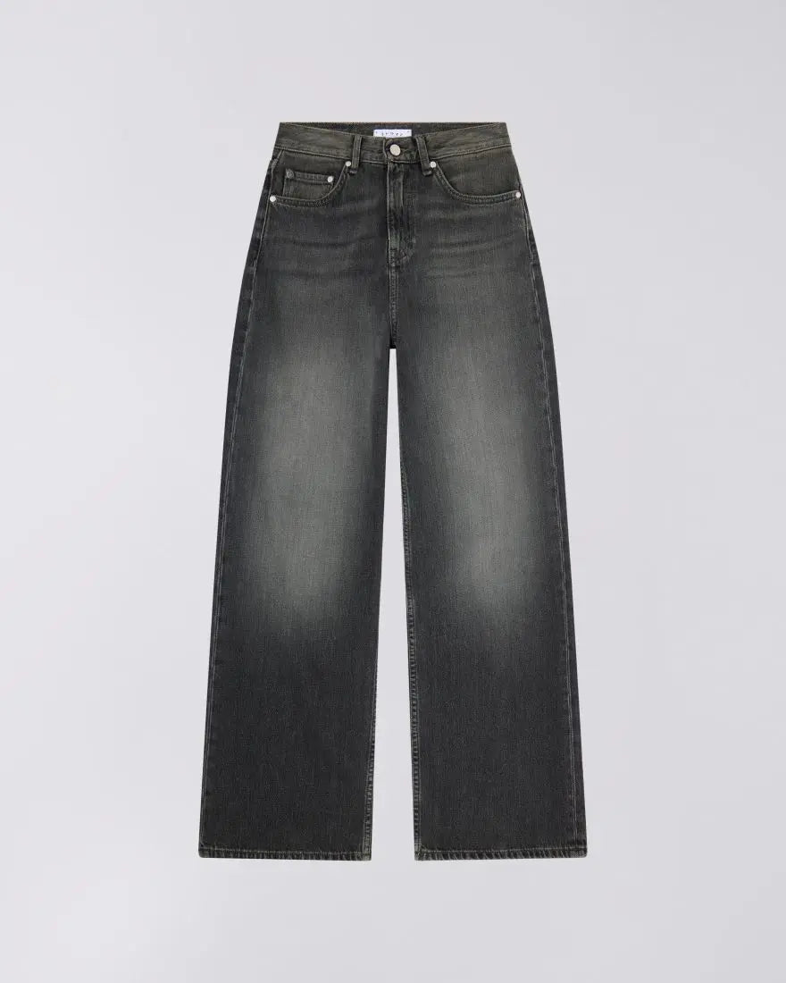 W's OLIVIA PANT - Black Onyx Wash - length 30'' in a stylish black denim with a relaxed fit and modern silhouette.