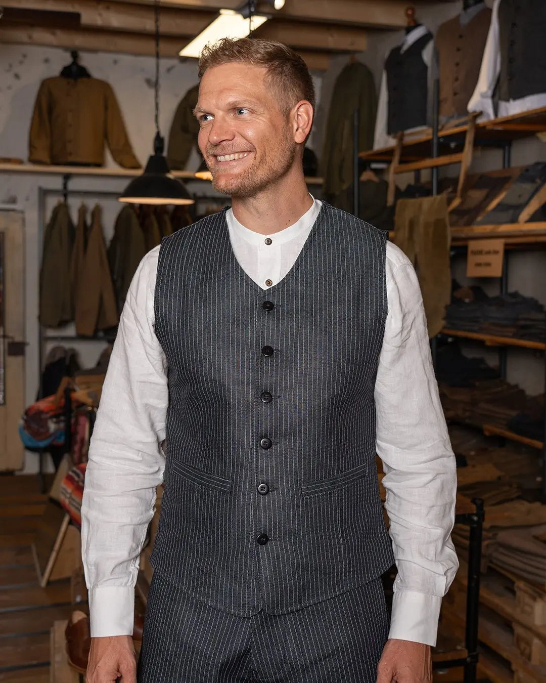 1905 Hauler Vest – Blue Wabash